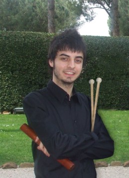 Francesco con bacchette