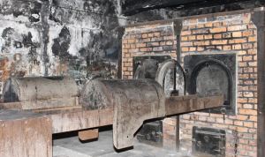 il forno crematorio di Auschwitz 1