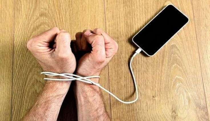 img800-drogati-di-smartphone-134853
